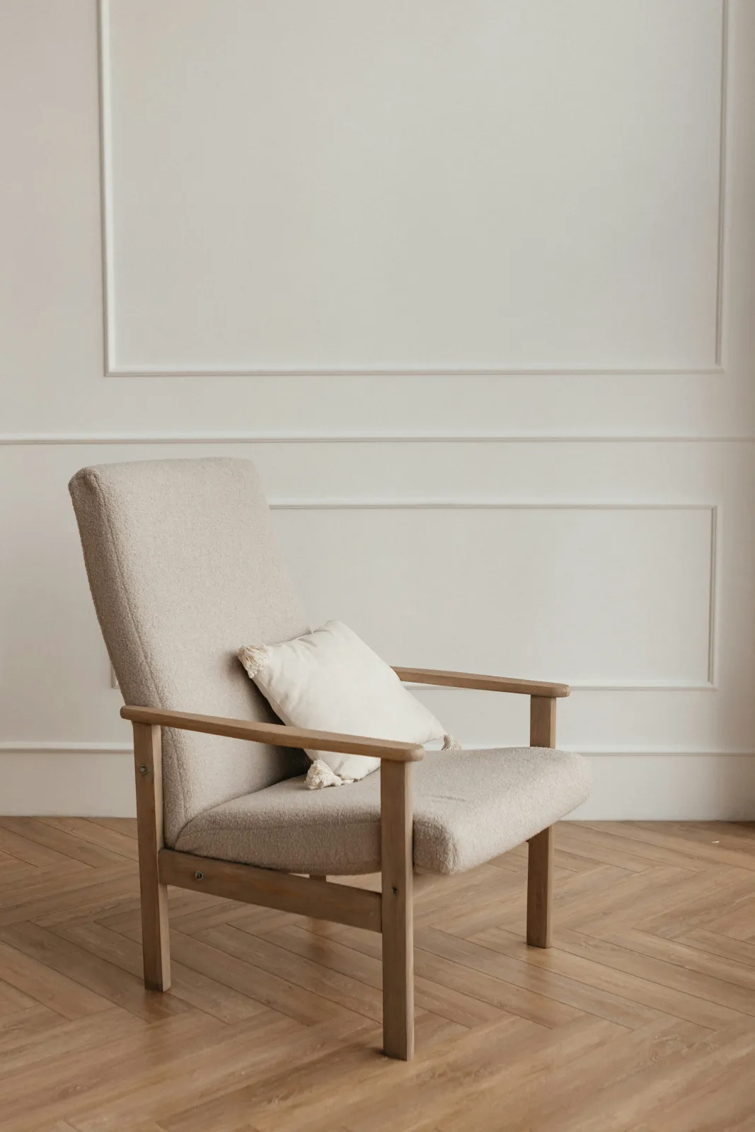 A calm therapy chair in a warm, inviting room